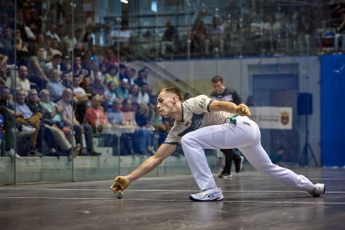 Festival organizado por Esku Pilota en el trinquete de Mendillorri