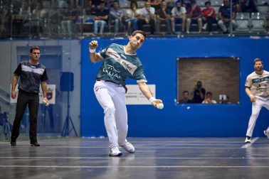 Festival organizado por Esku Pilota en el trinquete de Mendillorri