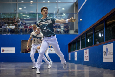 Festival organizado por Esku Pilota en el trinquete de Mendillorri