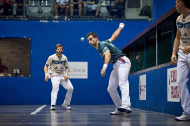Festival organizado por Esku Pilota en el trinquete de Mendillorri