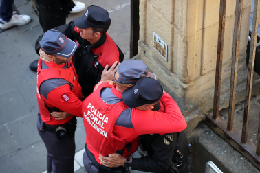 Funeral en la Catedral de Pamplona por los policías forales fallecidos en Elgoibar