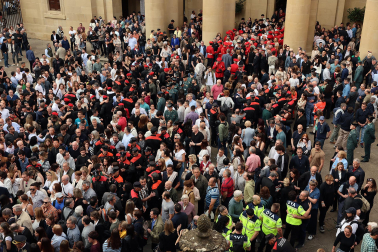 Funeral en la Catedral de Pamplona por los policías forales fallecidos en Elgoibar
