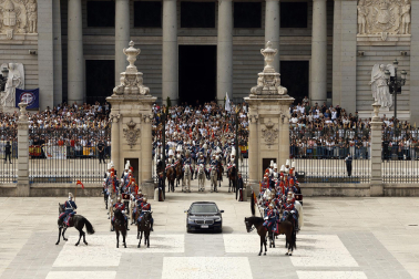MADRID, 06/06/2026.- Elpapa León XIV a su llegada al Palacio Real, donde tiene lugar la ceremonia de bienvenida al Sumo Pontífice que inicia este sábado en la capital un viaje de seis días a España. EFE/Ballesteros