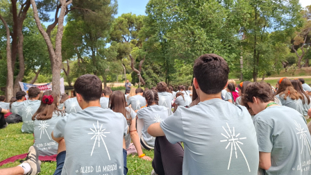 Alrededor de 350 navarros se movilizaron a Madrid el pasado viernes 5 de junio con la DELEJU (Delegación de Juventud Navarra) para recibir al Papa.