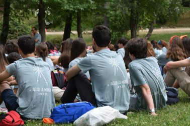 Alrededor de 350 navarros se movilizaron a Madrid el pasado viernes 5 de junio con la DELEJU (Delegación de Juventud Navarra) para recibir al Papa.