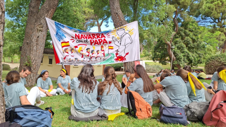 Alrededor de 350 navarros se movilizaron a Madrid el pasado viernes 5 de junio con la DELEJU (Delegación de Juventud Navarra) para recibir al Papa.