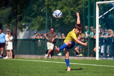 Foto de las finales del Torneo Santi Macaya de fútbol celebrado en el colegio Luis Amigó.