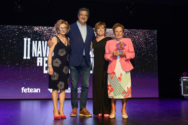 A: J.P. Urdíroz F: 06-06-2026 P: Premio Mejor Vestuario L: Pamplona. Civivox Pompeyo. T: Gala de entrega de premios del festival Navarra a Escena.