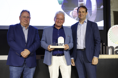Sixto Mendizábal recoge el premio