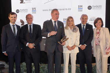 Fotos de la entrega del III Premio José Javier Uranga a Carlos Herrera
