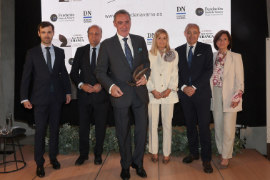 Fotos de la entrega del III Premio José Javier Uranga a Carlos Herrera