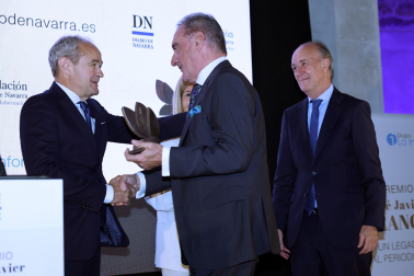 Fotos de la entrega del III Premio José Javier Uranga a Carlos Herrera