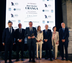 Fotos de la entrega del III Premio José Javier Uranga a Carlos Herrera