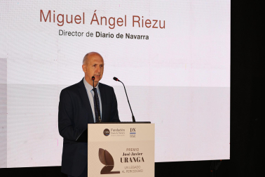 Fotos de la entrega del III Premio José Javier Uranga a Carlos Herrera