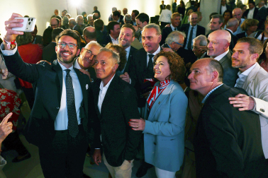 Fotos de la entrega del III Premio José Javier Uranga a Carlos Herrera