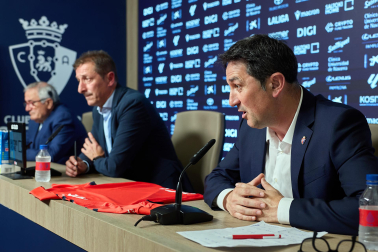 Presentación de Luís Miguel Ramis como nuevo entrenador de Osasuna