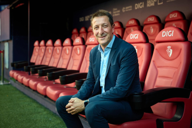 Presentación de Luís Miguel Ramis como nuevo entrenador de Osasuna