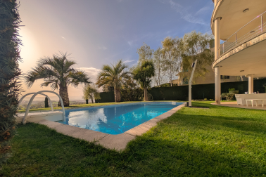 Villa de lujo en primera línea de golf en Gorraiz