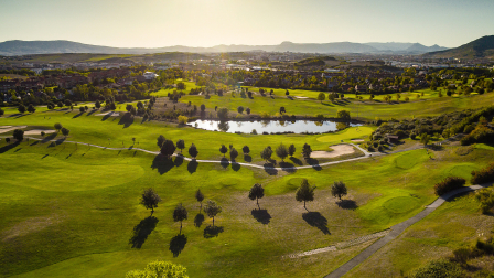 Villa de lujo en primera línea de golf en Gorraiz