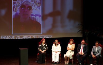 Fotos de la entrega del premio Príncipe de Viana a la cantante Aurora Beltrán en la Casa de Cultura Carmen Thyssen-Bornemisza de Los Arcos