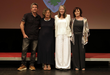 Fotos de la entrega del premio Príncipe de Viana a la cantante Aurora Beltrán en la Casa de Cultura Carmen Thyssen-Bornemisza de Los Arcos