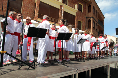 Puestos, actividades y ambiente en Milagro este domingo, 14 de junio, con motivo de la 25 Fiesta de la Cereza