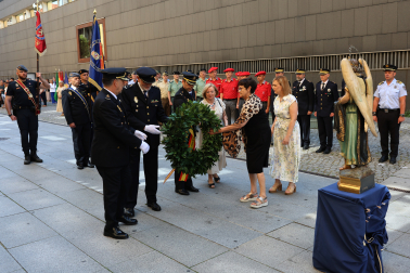 Fotos del homenaje de la Policía Nacional a las víctimas de ETA en Pamplona.