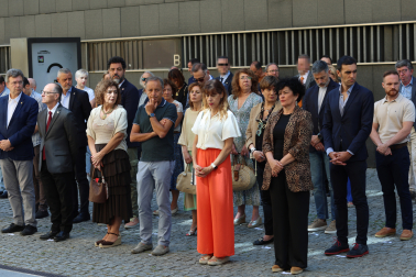 Fotos del homenaje de la Policía Nacional a las víctimas de ETA en Pamplona.