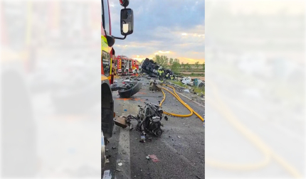 Dos camiones colisionaron en la AP-68 con el resultado de un fallecido y un herido