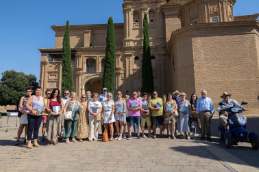 Visita guiada por los atractivos barrocos de Villafranca durante la presentación del número 83 de la revista 'Conocer Navarra'