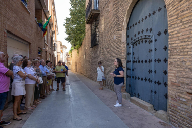 Visita guiada por los atractivos barrocos de Villafranca durante la presentación del número 83 de la revista 'Conocer Navarra'