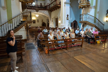 Visita guiada por los atractivos barrocos de Villafranca durante la presentación del número 83 de la revista 'Conocer Navarra'