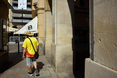 Fotos del intenso día de altas temperaturas en Pamplona