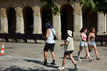 Fotos del intenso día de altas temperaturas en Pamplona
