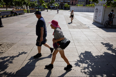 Fotos del intenso día de altas temperaturas en Pamplona