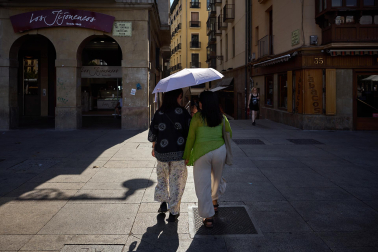 Fotos del intenso día de altas temperaturas en Pamplona