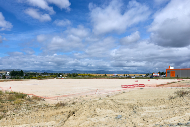 Parking del nuevo Tajonar pendiente de asfaltar