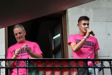 El ciclista Igor Arrieta prendió la mecha de las fiestas de Uharte Arakil este viernes, 19 de junio
