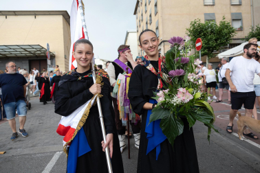 El Barrio de Lourdes celebró el inicio de las fiestas de San Juan con el cohete de este viernes 19 de junio