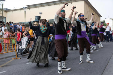 El Barrio de Lourdes celebró el inicio de las fiestas de San Juan con el cohete de este viernes 19 de junio