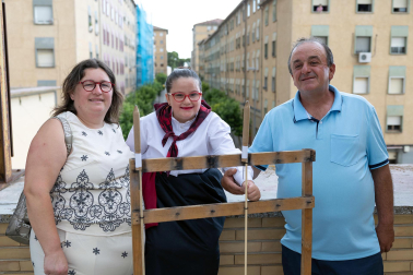 El Barrio de Lourdes celebró el inicio de las fiestas de San Juan con el cohete de este viernes 19 de junio
