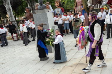 El Barrio de Lourdes celebró el inicio de las fiestas de San Juan con el cohete de este viernes 19 de junio