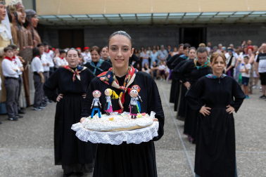 El Barrio de Lourdes celebró el inicio de las fiestas de San Juan con el cohete de este viernes 19 de junio