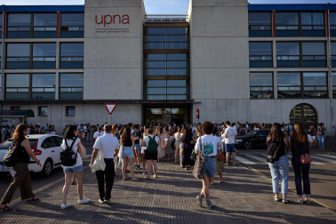 Foto de la OPE de maestros en la Universidad Pública de Navarra.