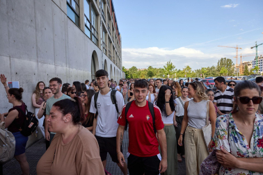 Foto de la OPE de maestros en la Universidad Pública de Navarra.