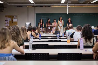 Foto de la OPE de maestros en la Universidad Pública de Navarra.