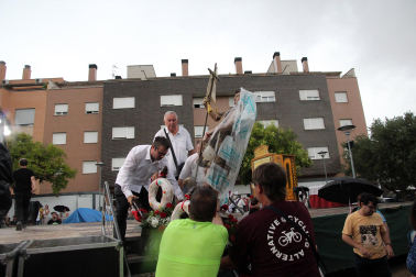 Fotos del paloteado de San Juan del Barrio de Lourdes de Tudela 2026