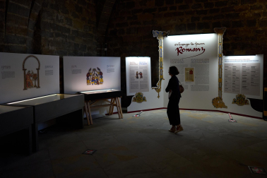 Fotos de la muestra 'Romanz. En lengoage de Navarra' en el Archivo de Navarra