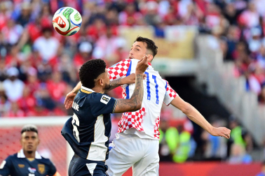 Fotos del debut goleador de Budimir en el Mundial.