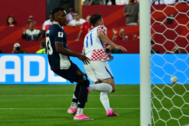 Fotos del debut goleador de Budimir en el Mundial.